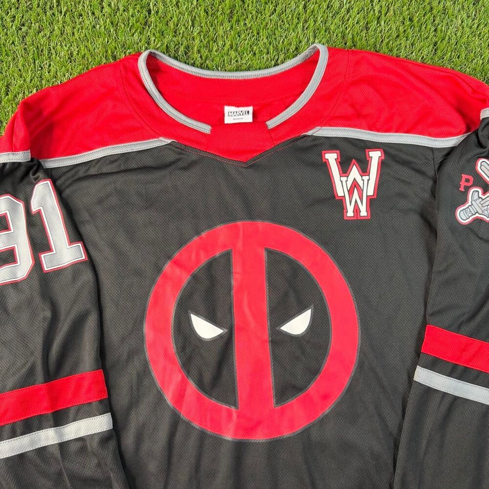 Marvel Deadpool Hockey Jersey Medium Black & Red Graphic Logo #91 Y2K
